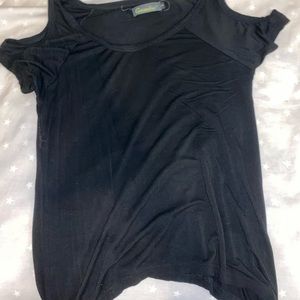 Open shoulder short sleeve